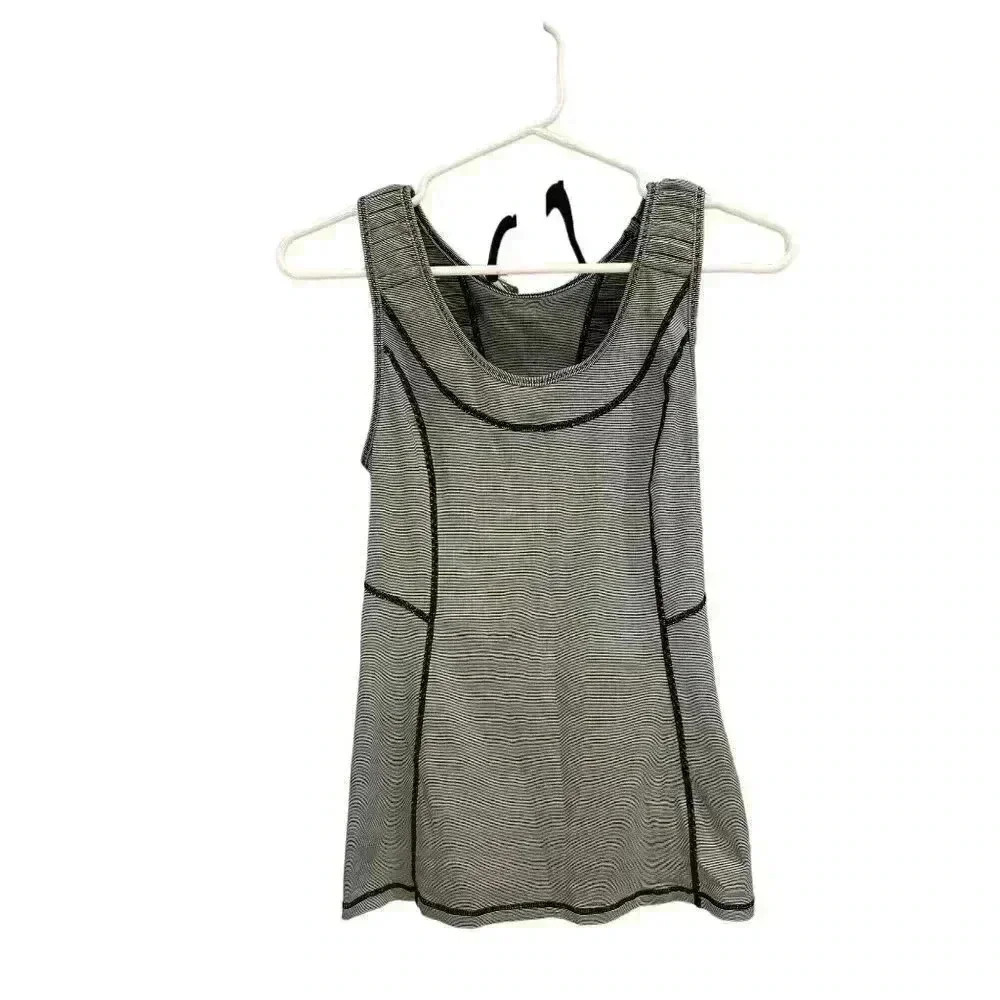 - Lululemon Stay the Course Moisture Wicking Tank Top Size 4, Pre-Owned. EUC
